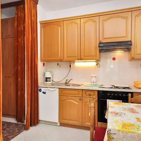 Apartment Mz Seget Donji